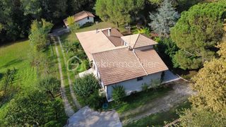  Propri�t�/ch�teau � vendre 6 pi�ces 190 m�