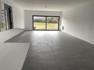  Appartement � louer 5 pi�ces 150 m�