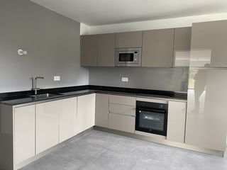  Appartement � louer 5 pi�ces 150 m�