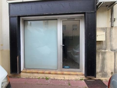 LOCAL COMMERCIAL - Avenue du Mar&eacute;chal Leclerc 525 34000 Montpellier