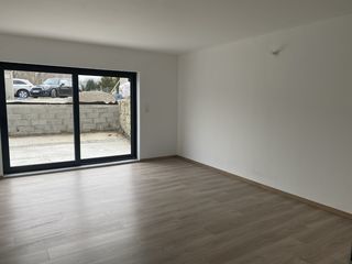  Appartement � louer 5 pi�ces 150 m�