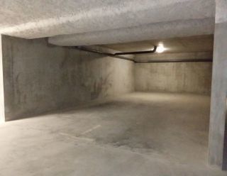  Parking / Garage � louer 25 m�