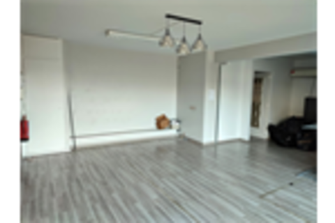 Local commercial avec vitrine 1100 74100 Annemasse