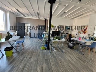  Immeuble � vendre 136 m�