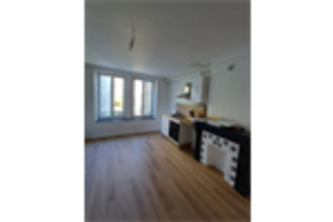   LUNEVILLE- AU CALME Appartement - 2 pi�ce(s) - 70 m�