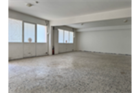 Local commercial 725 74100 Annemasse