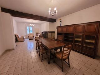  Maison � vendre 8 pi�ces 223 m�