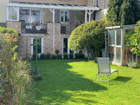   Maison de village atypique de 153 m2 enti�rement r�nover avec go�t Maison - 8 pi�ce(s) - 153 m�