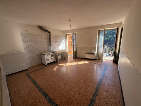   Appartement F3 Tende Appartement - 3 pi�ce(s) - 153 m�