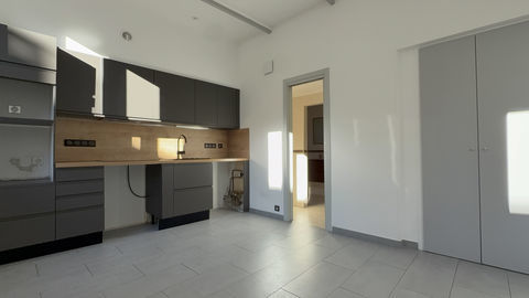   � Sospel, immense appartement � vendre 158000 � Appartement - 2 pi�ce(s) - 78 m�