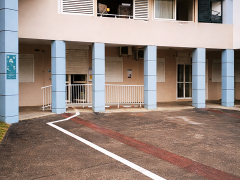 SAINT-JOSEPH/LOCAL COMMERCIAL A LOUER 254535 97480 St joseph