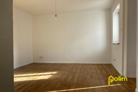   Joli F2  au centre ville proche gare et commerces Appartement - 2 pi�ce(s) - 50 m�