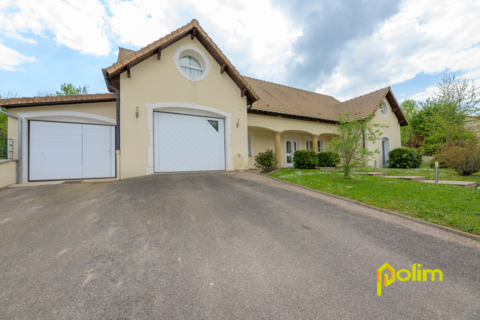   superbe villa F6 avec piscine int�rieure Maison - 6 pi�ce(s) - 186 m�