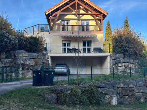   Sur les hauteurs de Jezainville Propri�t�/ch�teau - 8 pi�ce(s) - 306 m�