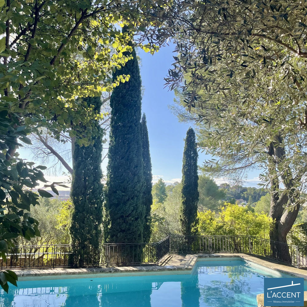 � vendre  Villa N�mes (30000)