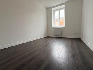  Appartement � louer 4 pi�ces 77 m�