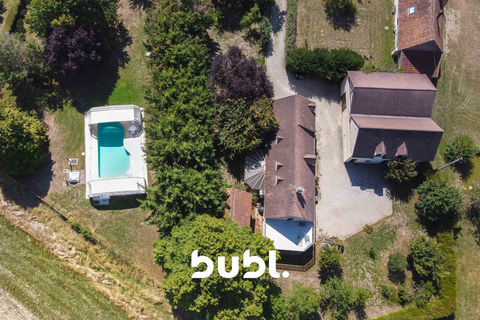   Propri�t� de caract�re avec piscine chauff�e Maison - 8 pi�ce(s) - 193 m�