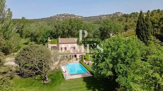  Maison � vendre 8 pi�ces 210 m�