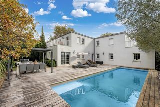  Villa � vendre 9 pi�ces 285 m�