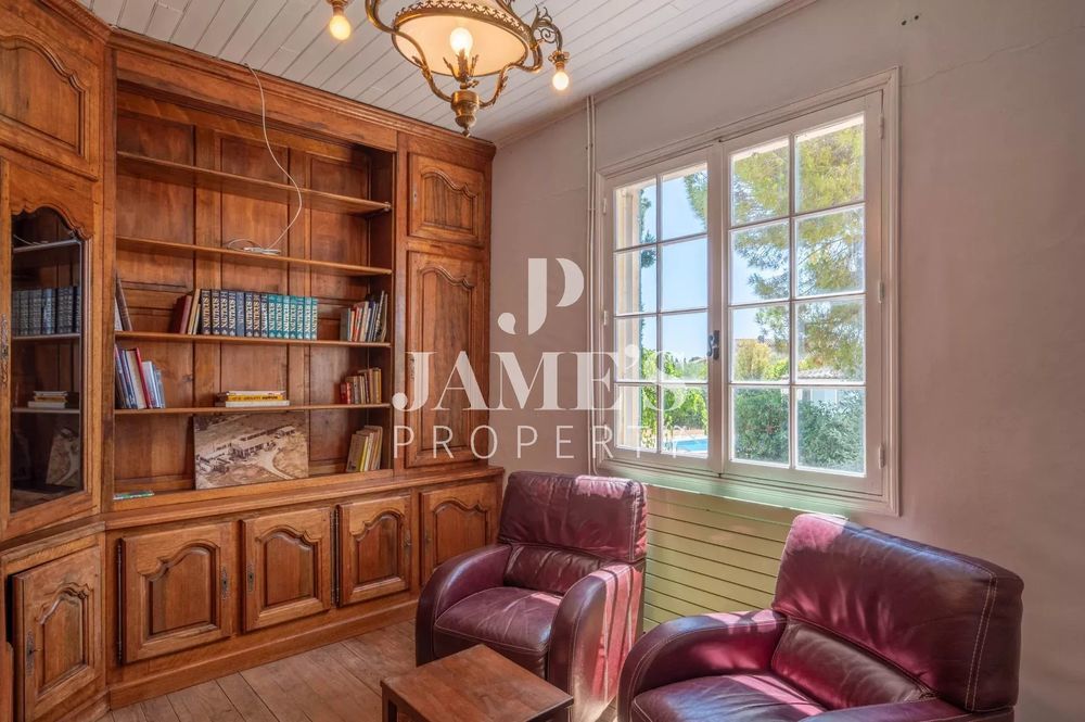 � vendre  Maison Fontvieille (13990)