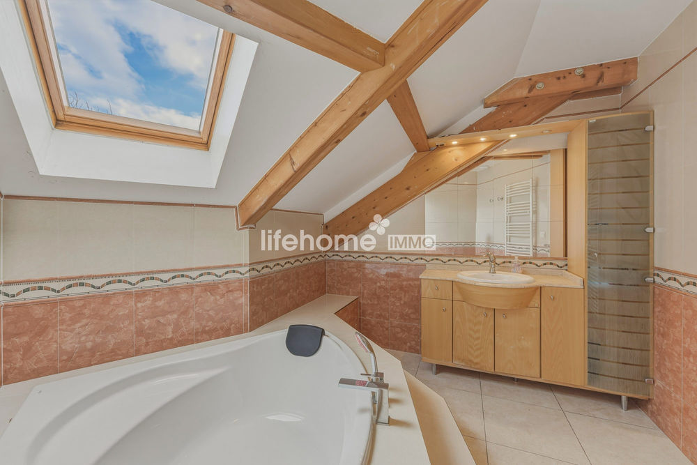 � vendre  Maison Gex (01170)