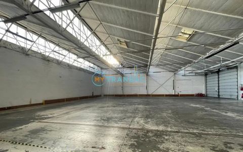 Lot 4 : A Louer 820m&sup2; local d'activit&eacute; et de bureaux 9 91300 Massy