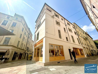  Immeuble � vendre 328 m�