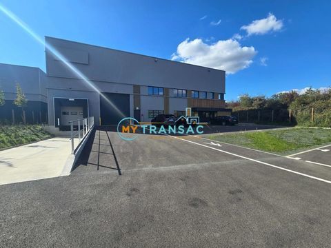 MY TRANSAC vous propose &agrave; la vente un b&acirc;timent d'activit&eacute; ind&eacute;pendant avec bureaux d'accompagnement, porte sectionnel et quai , 16 77360 Vaires-sur-marne