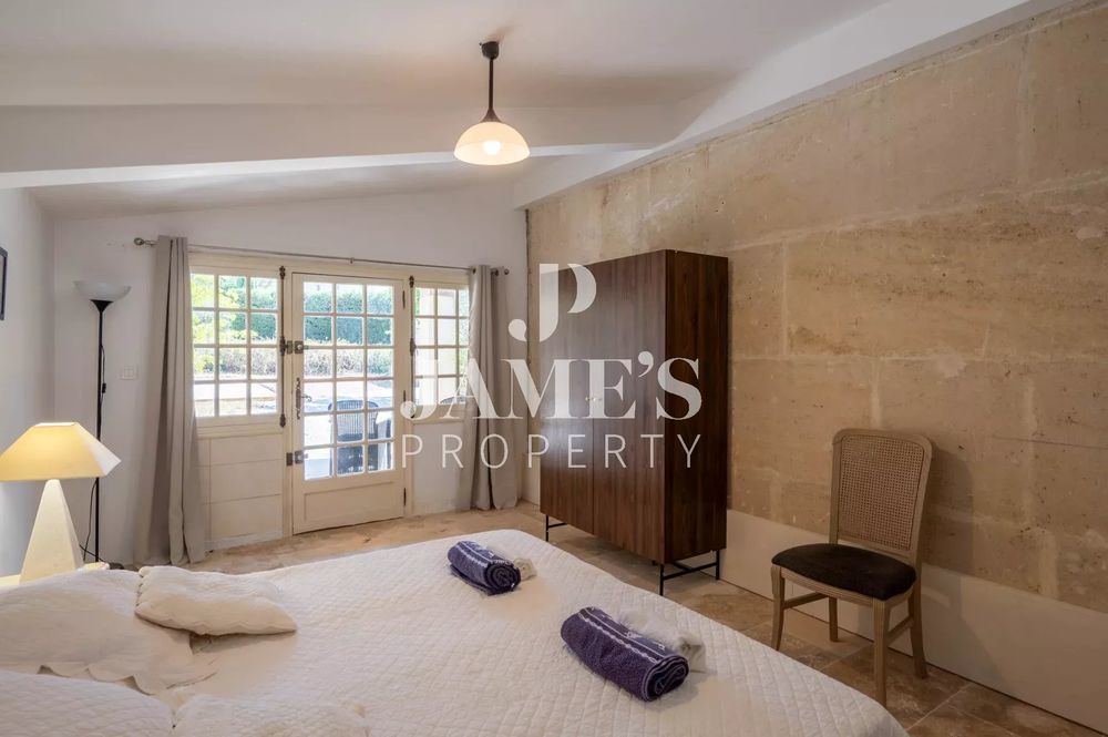 � vendre  Maison Fontvieille (13990)