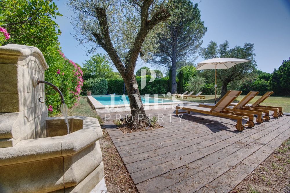 � vendre  Maison Paradou (13520)