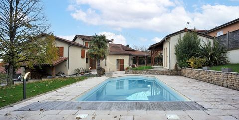   Maison Maison - 5 pi�ce(s) - 178 m�