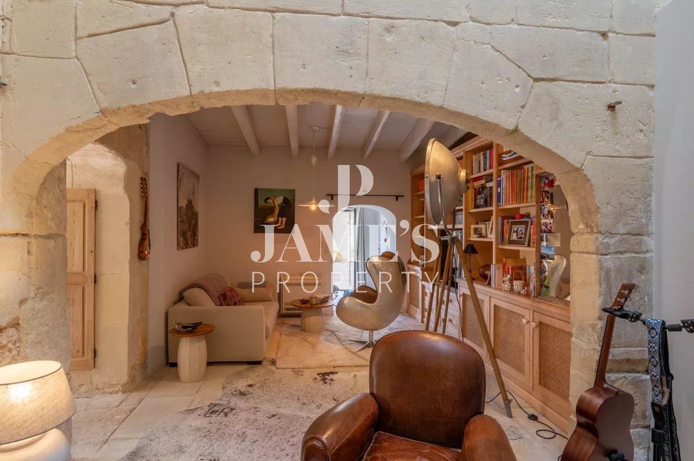 � vendre  Maison Fontvieille (13990)