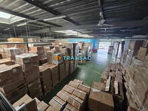 MONTREUIL, A LOUER, local d'activit&eacute; de 871m&sup2; avec bureaux refait &agrave; neuf et entrep&ocirc;t accessible par porte sectionnelle de plain 10 93100 Montreuil