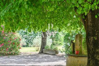  Maison � vendre 15 + pi�ces 900 m�