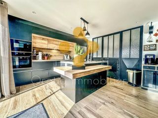  Maison � vendre 10 pi�ces 261 m�