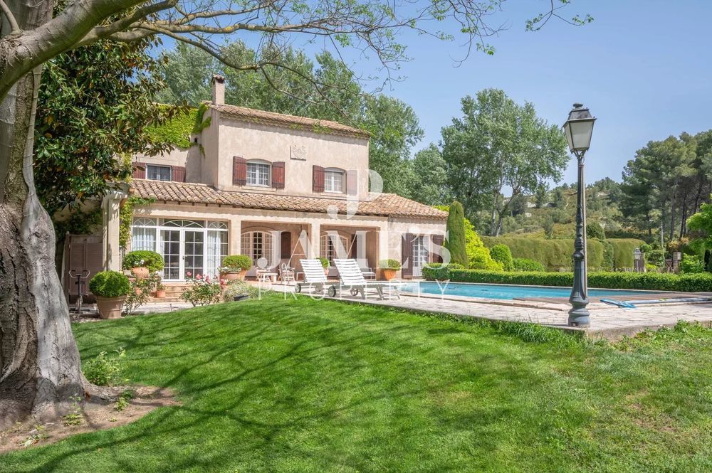 � vendre  Maison Paradou (13520)