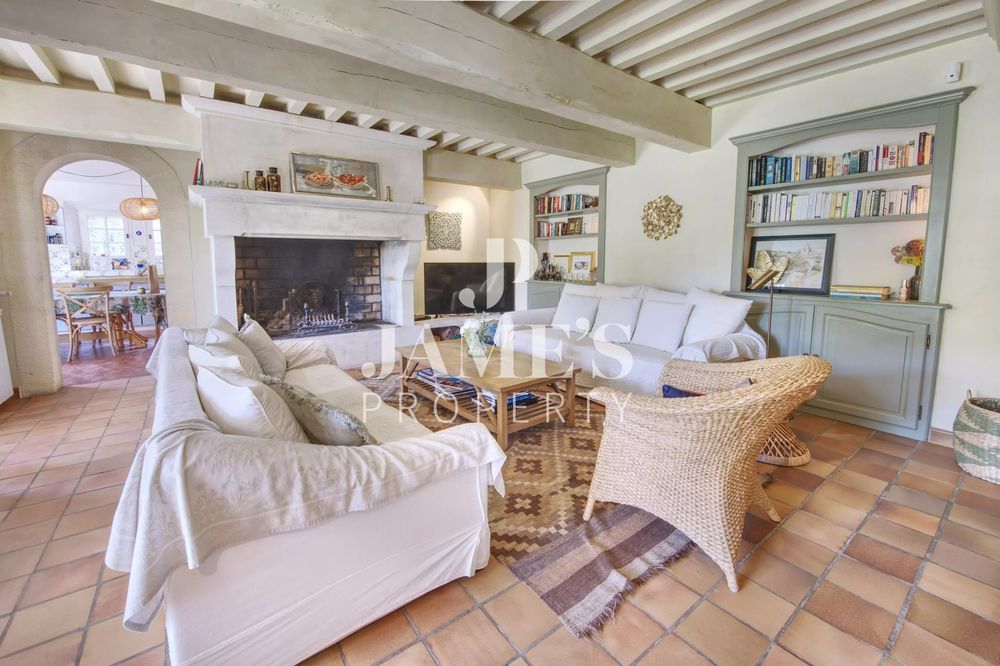 � vendre  Maison Paradou (13520)