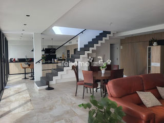  Villa � vendre 5 pi�ces 234 m�