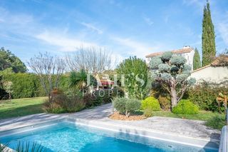  Maison � vendre 8 pi�ces 210 m�