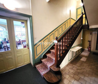  Immeuble � vendre 660 m�