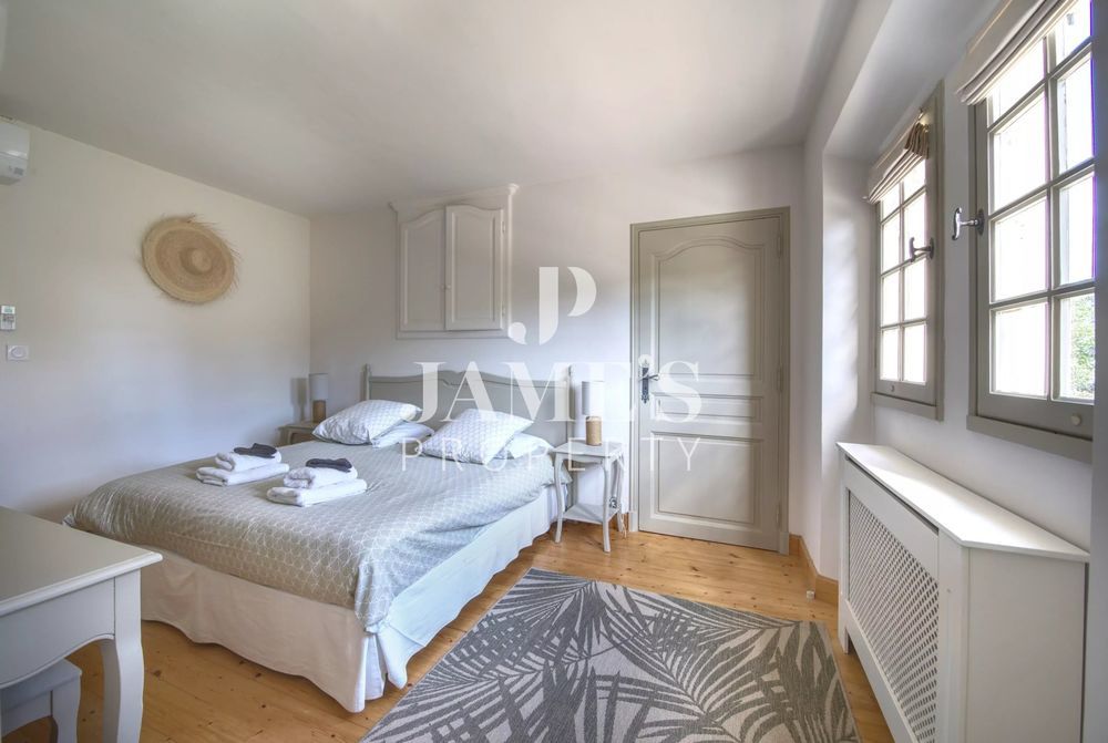 � vendre  Maison Paradou (13520)