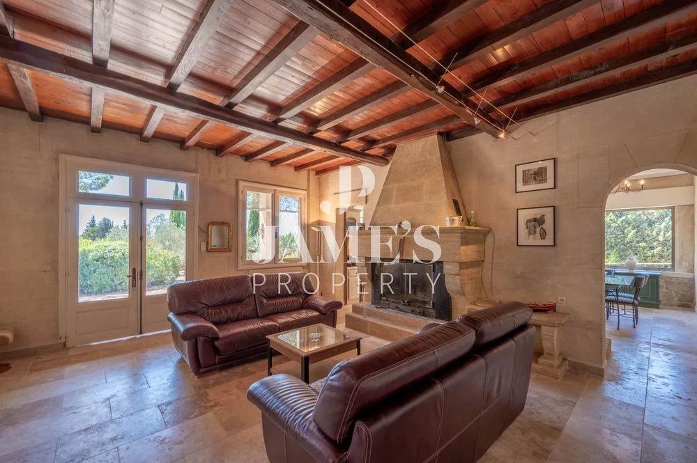 � vendre  Maison Fontvieille (13990)