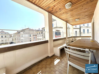  Immeuble � vendre 328 m�