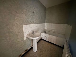  Immeuble � vendre 12 pi�ces 240 m�