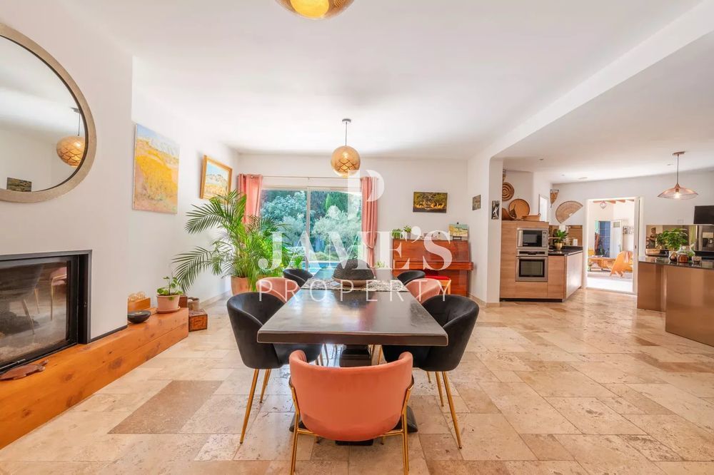 � vendre  Maison Fontvieille (13990)