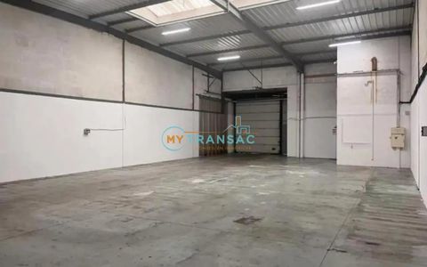 My Transac vous propose &agrave; la location des locaux d'activit&eacute;s et bureaux d'environ 722m&sup2; ou 2 lots : 366m&sup2; et 356m&sup2; situ&eacute; &agrave; Bondy 3 93140 Bondy