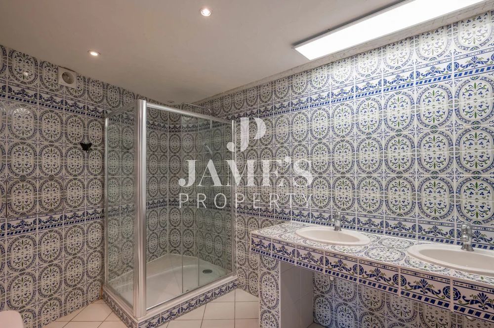 � vendre  Maison Fontvieille (13990)