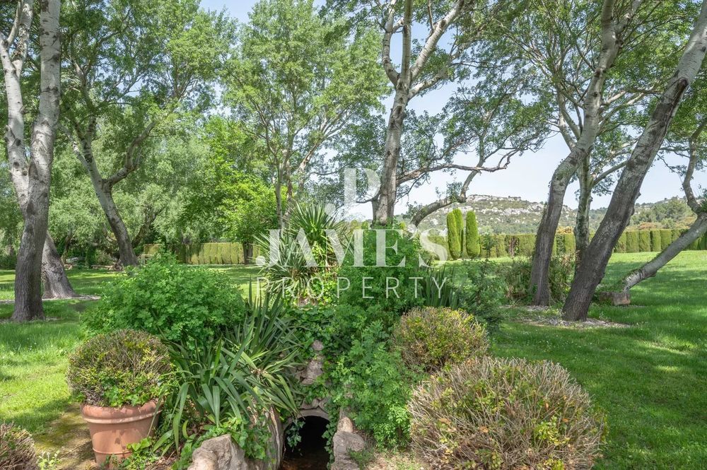 � vendre  Maison Paradou (13520)