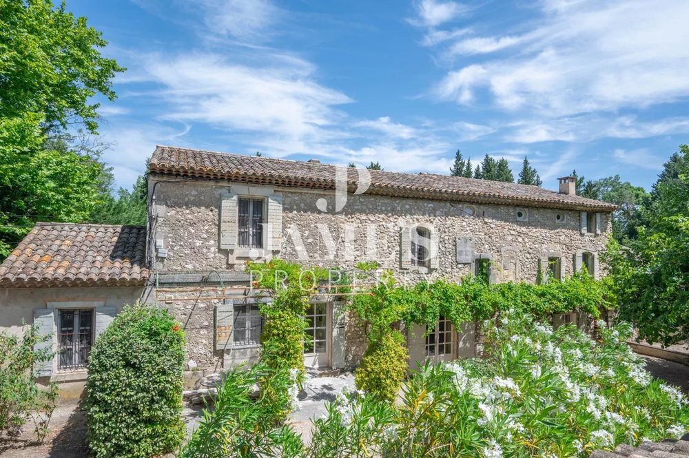 � vendre  Maison Eygali�res (13810)