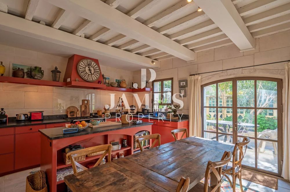 � vendre  Maison Fontvieille (13990)